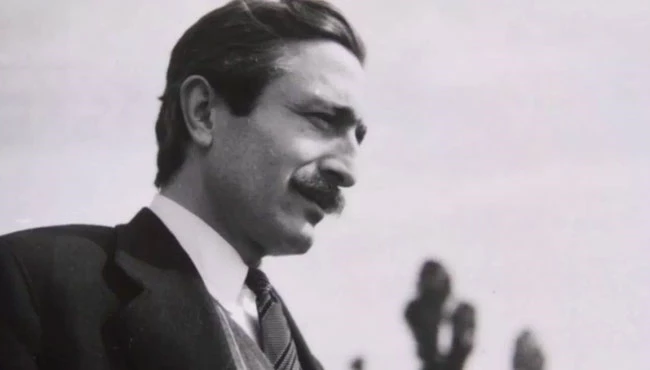 Özdemir Asaf kimdir?