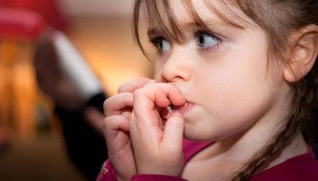 Tırnak yiyen çocuklara dikkat!