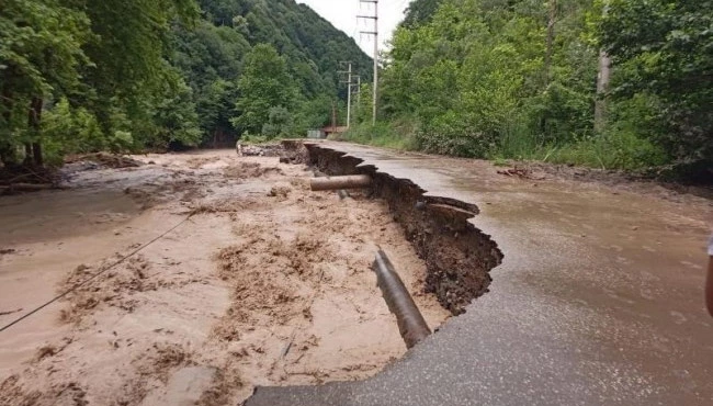 Selde 11 köprü ve 15 menfez zarar gördü