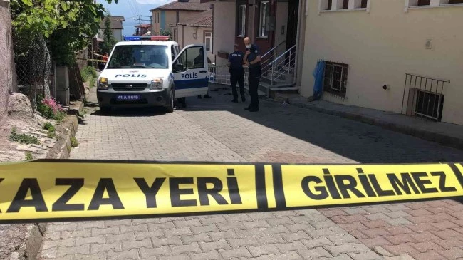 Dünürünü kalbinden bıçaklayarak öldürdü