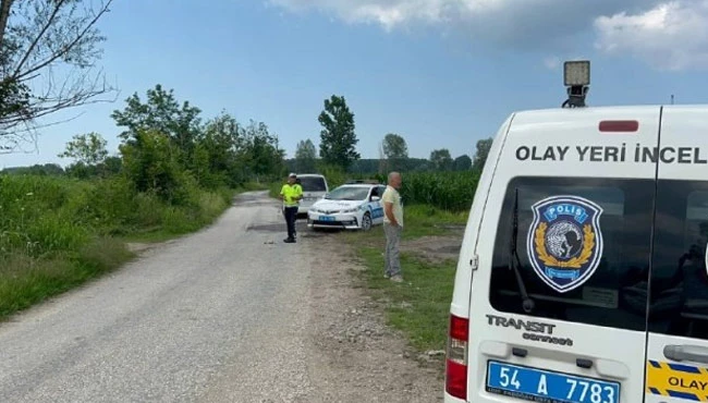 Tarlada başından silahla vurulmuş halde bulundu