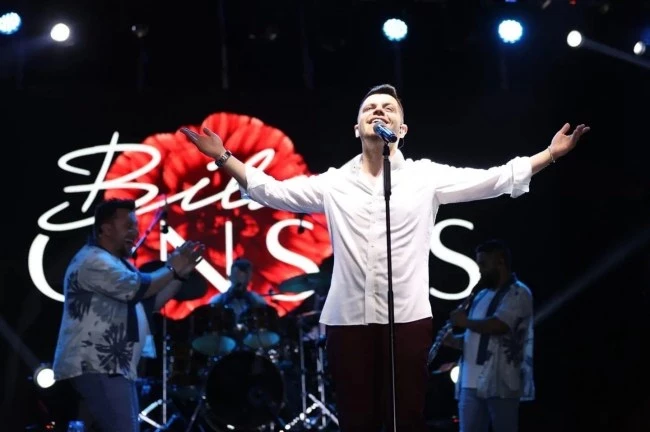 Bilal Sonses, sevilen şarkılarını seslendirdi