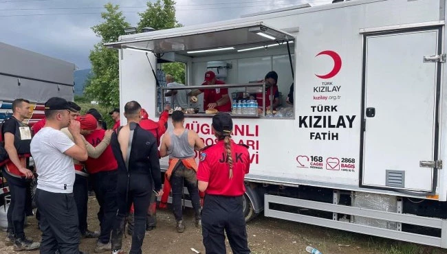 Arama çalışmalarına personele Kızılay