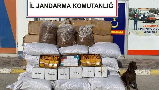 Kargo araçlarına kaçak tütün operasyonu: 7 gözaltı