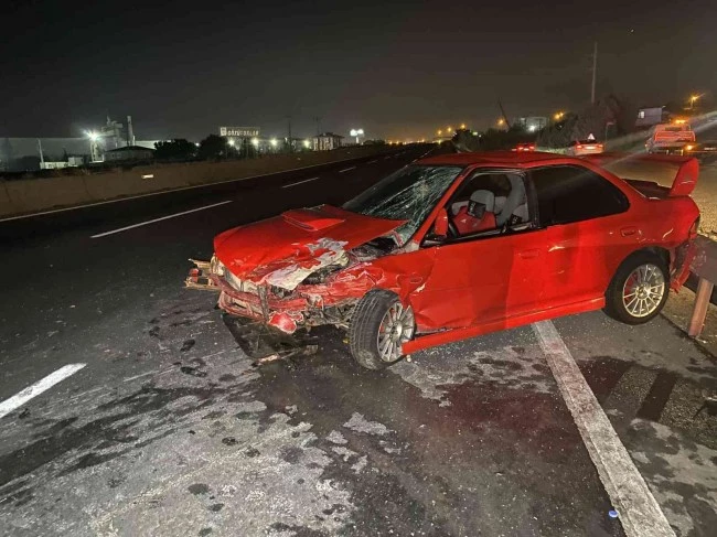 3 araç birbirine girdi: 1 yaralı