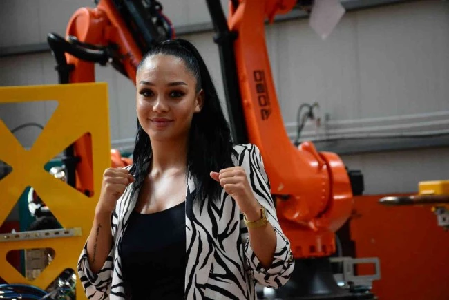 Dilara Yücel: "Kadınlar olarak boksa olan ön yargıyı kırdık"