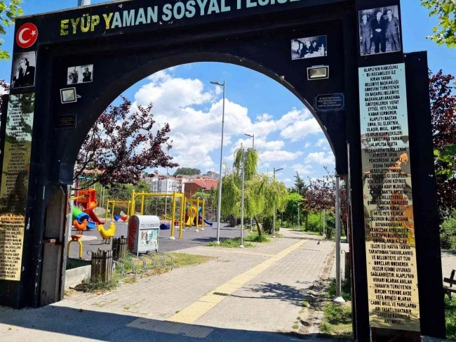Yıpranmış çocuk parkları tehlike saçıyor