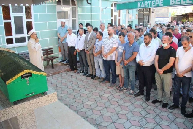 15 yaşındaki Sümeyye son yolculuğuna uğurlandı