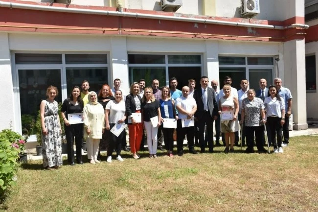 Tapu personellerine başarı belgesi
