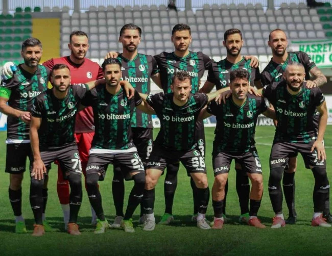 Sakaryaspor, 9 ismi renklerine bağladı
